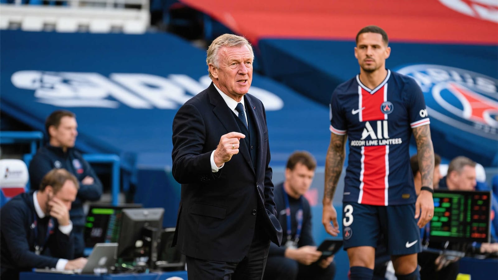 华体会移动端赛事赛程与比分界面示意